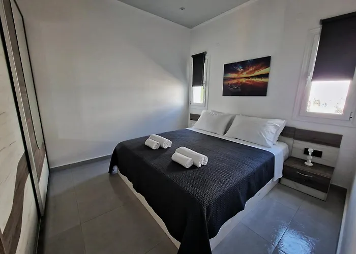 Sunset Shores Villa *