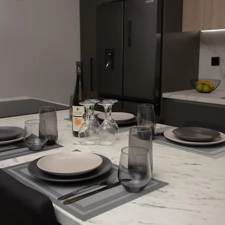 Sunset Shores * مولا كاليفا